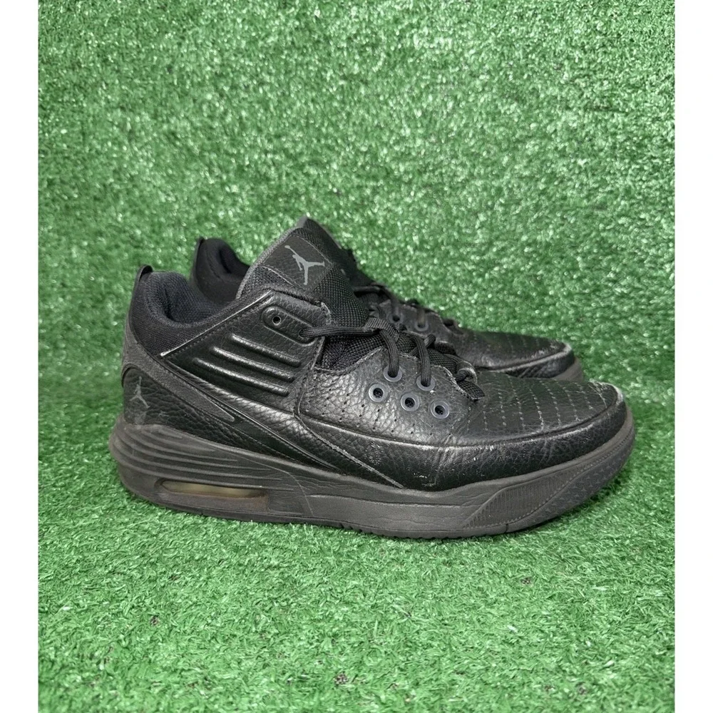 Air Jordan Mens Size 9.5 Max Aura 5 Black Basketball Shoes Sneakers‎ DZ4353-001